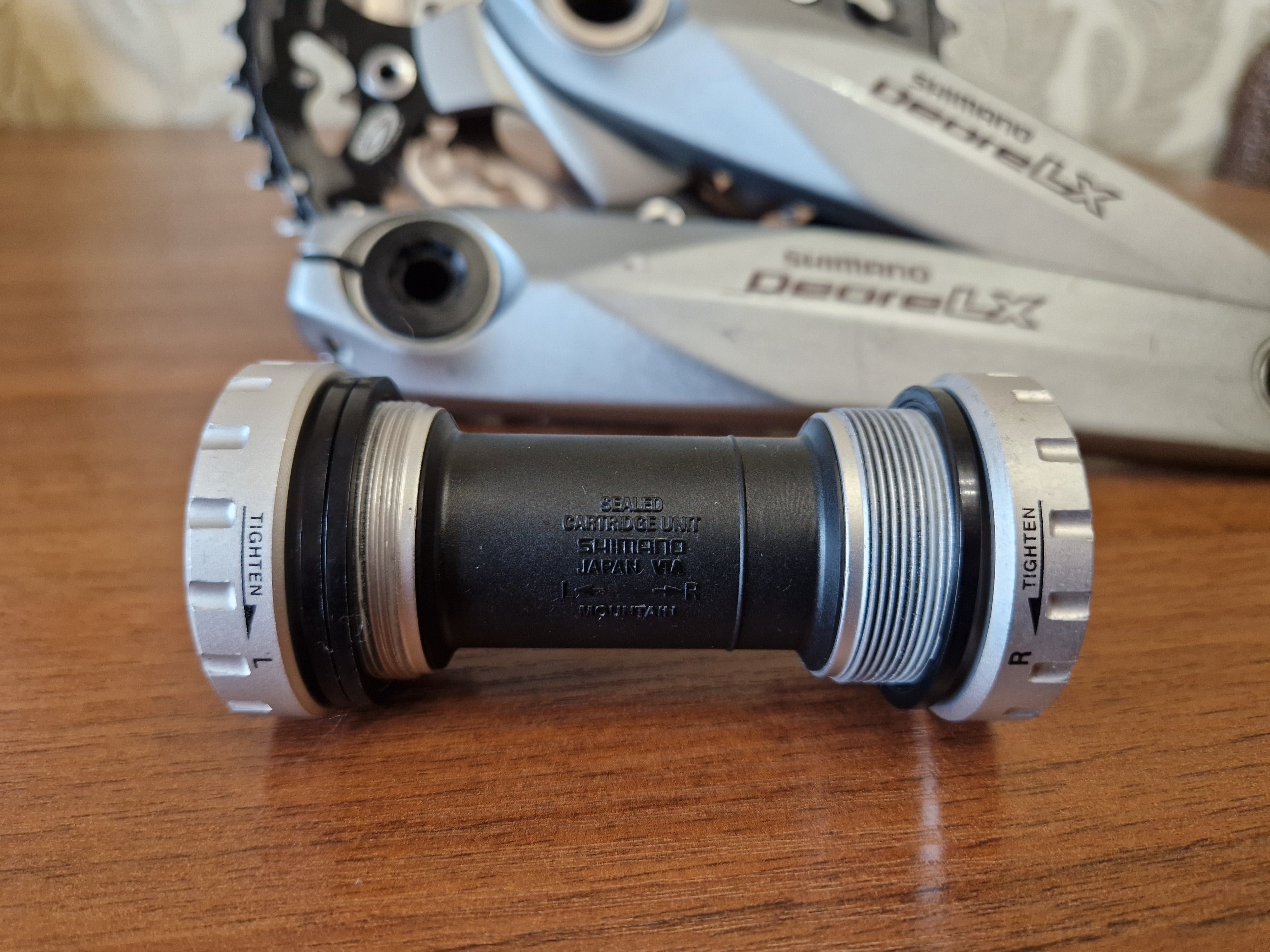 Шатуни Shimano Deore LX FC-M580 44/32/22T 175 mm каретка Hollowtech II