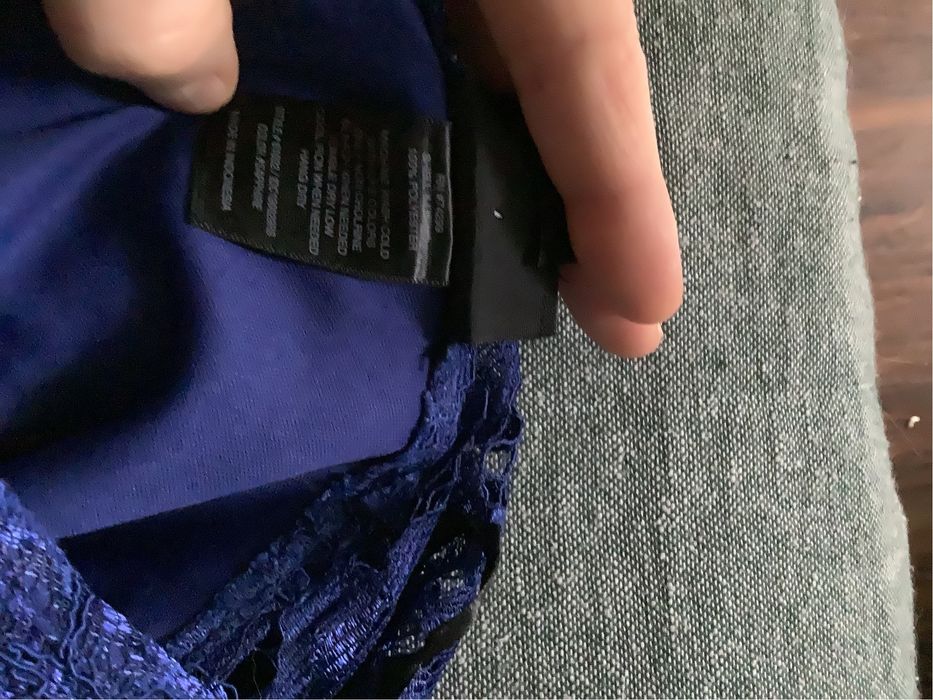 Nowa szafirowa sukienka midi za kolano En Focus Studio 8