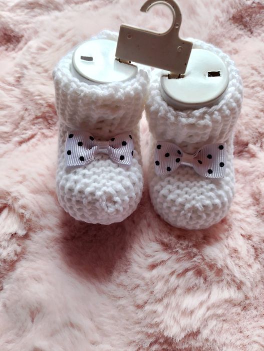 sweterkowe skarpetki buciki niemowlęce z kokardą urocze
