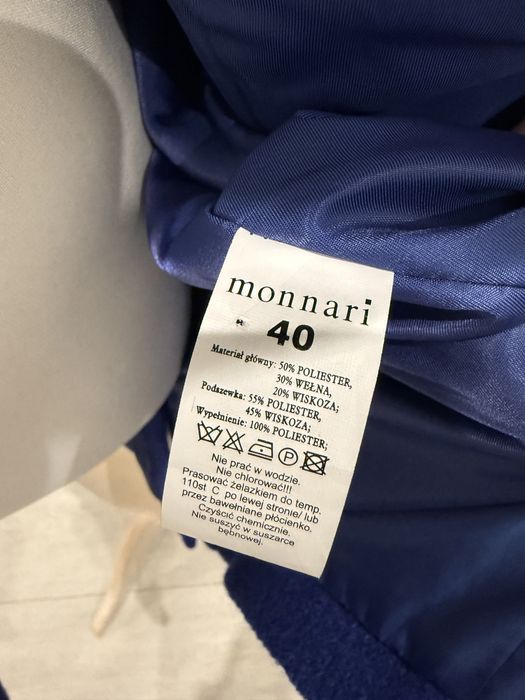 Kobaltowy płaszcz boucle na podszewce wełna wiskoza Monnari roz. 40 L