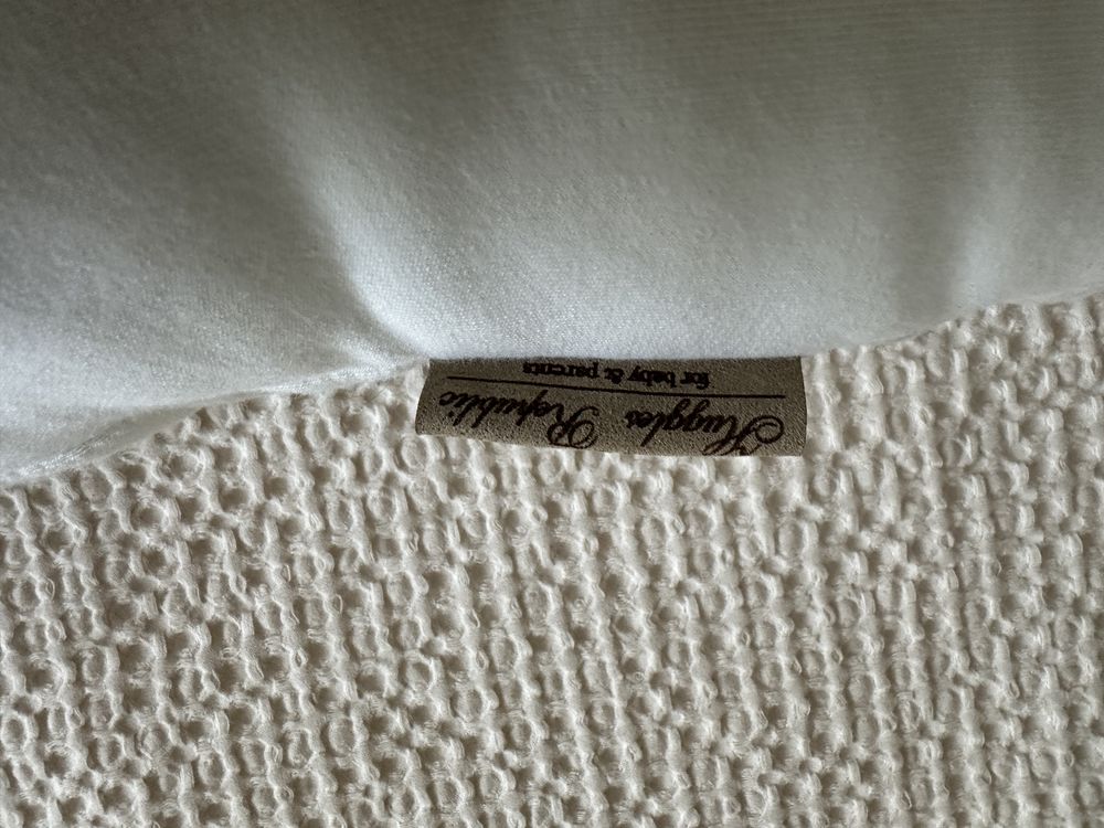 Huggles Republic Kokon niemowlecy physio baby nest  + pokrowiec NOWY