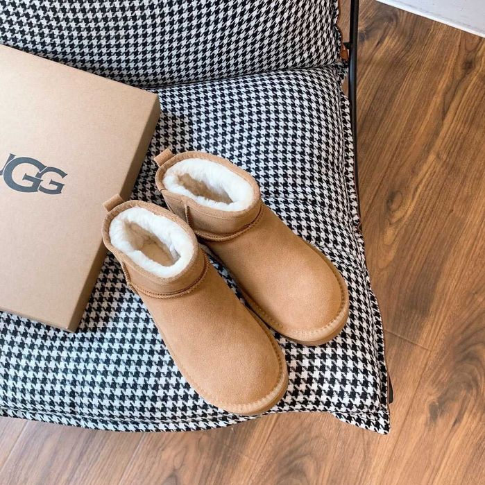 Brązowe u-Gg nowe mini śniegowceBrązowe nowe mini śniegowce r.37