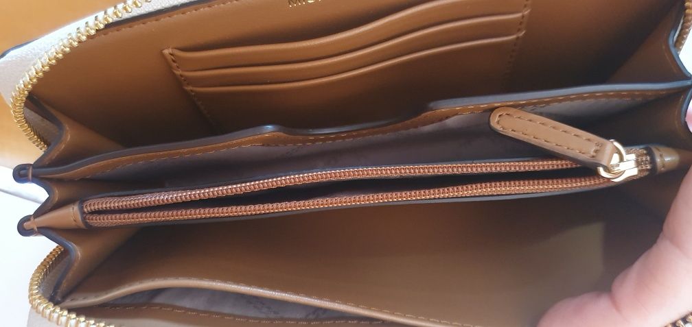 Carteira Michael kors nova