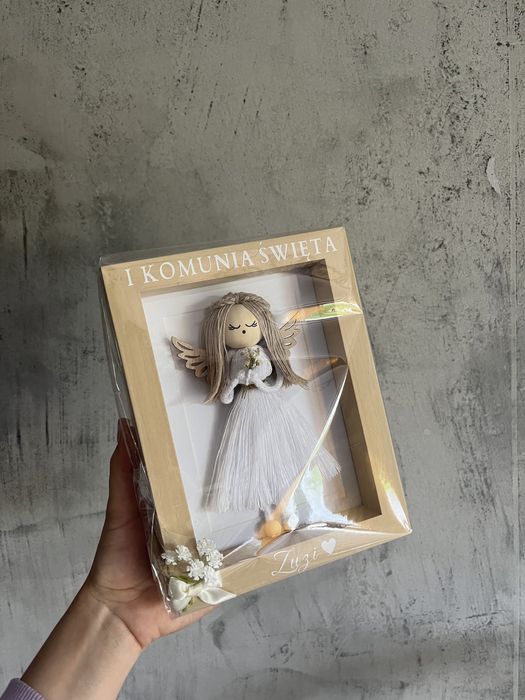 Pamiątka ramka prezent na komunie chrzest swięty z aniolem z makramy