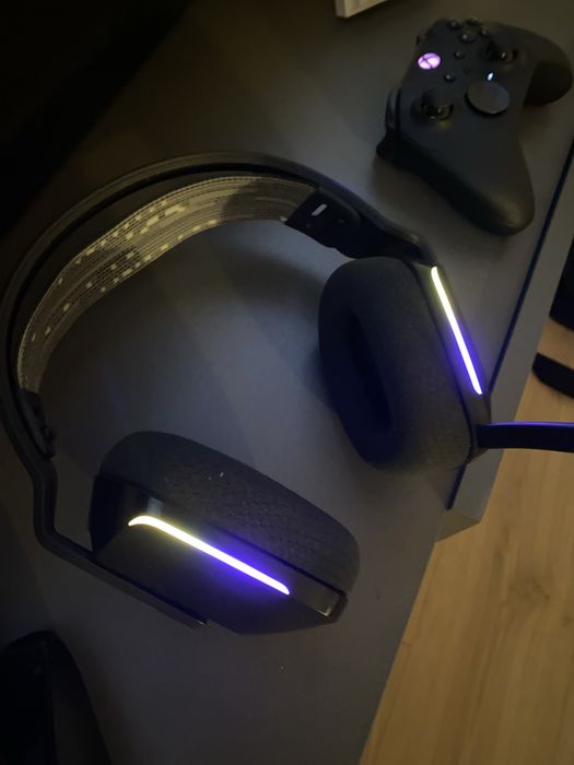 Sluchawki nauszne bezprzewodowe Logitech G733 Gamingowe PC PS4 PS5