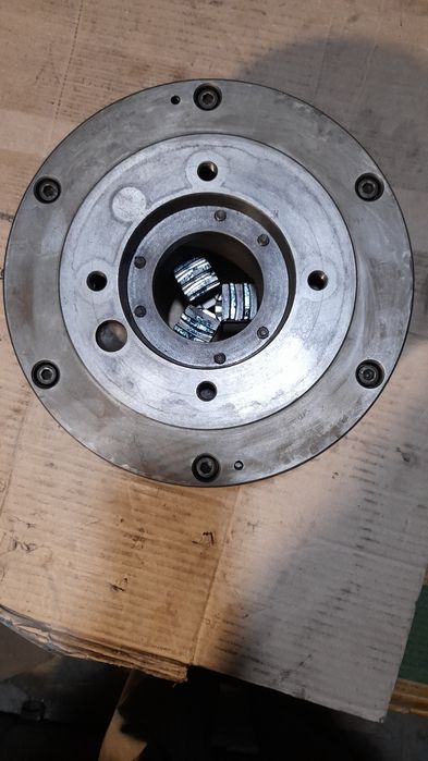 Патрон токарний 250мм.