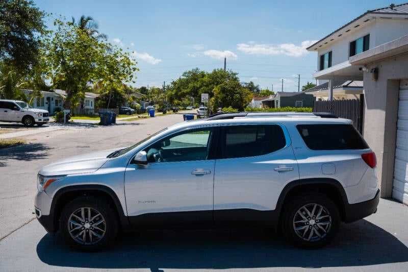 GMC Acadia SLT-1 2017