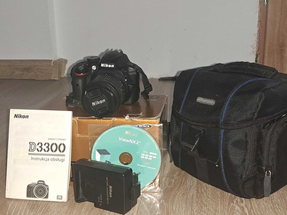 Aparat lustrzanka nikon d3300 + etui