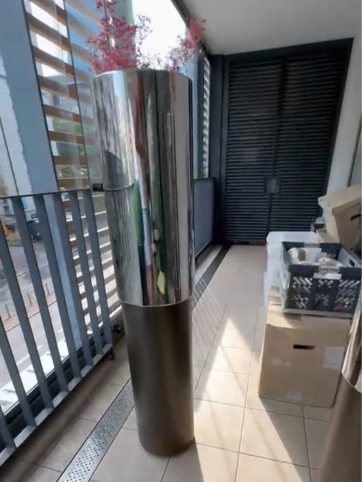 Donica PHIL stalowa designerska z brązowym kołnierzem