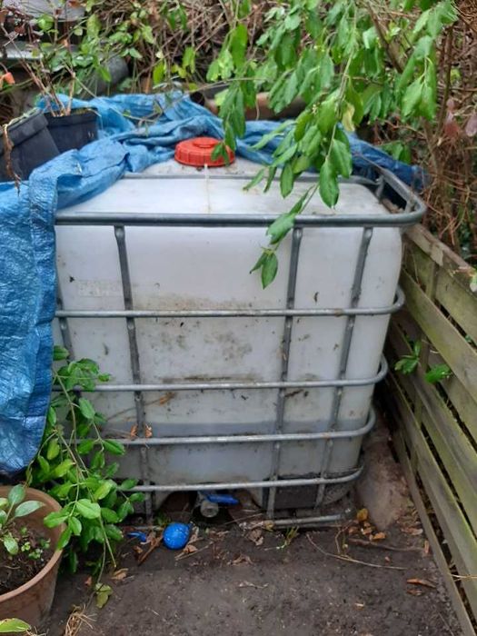 Mauzer 1000l po wodzie deszczowej