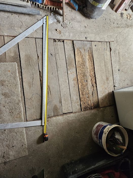 Sprzedam kątownik 1.2m×1.2m duży