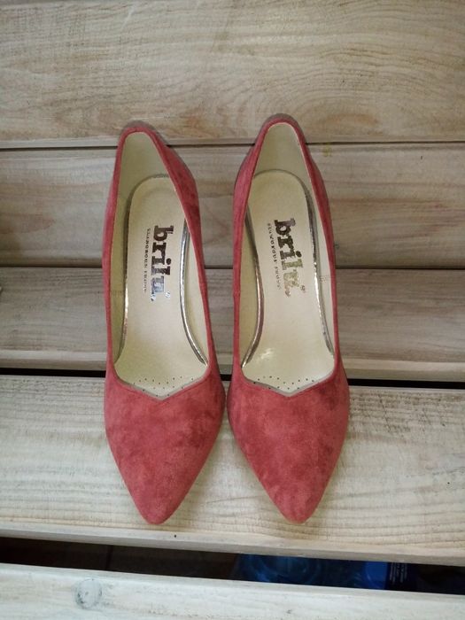 Czółenka szpilki Brilu róż zamszowe 38