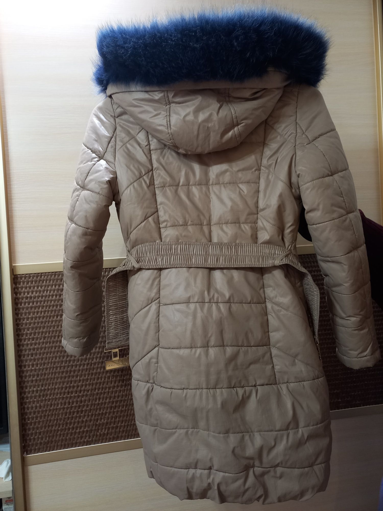 Куртка зимова на дівчинку