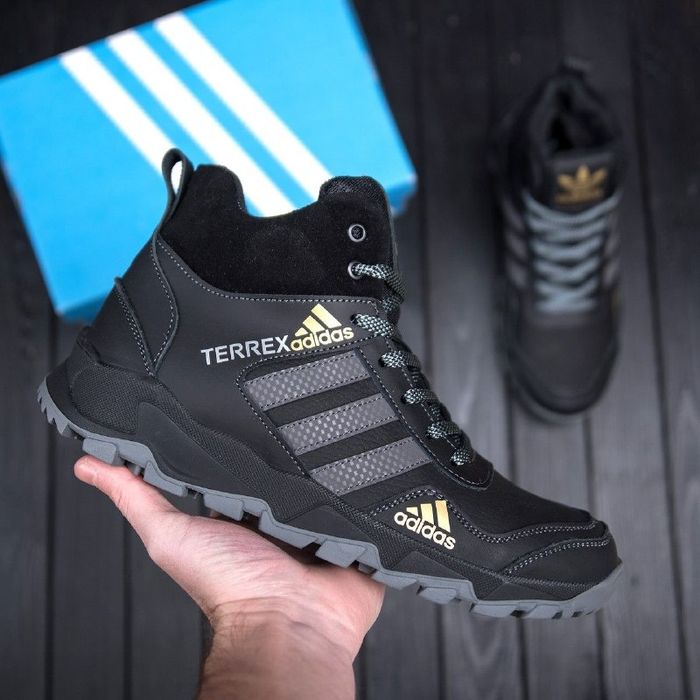 Зимові кросівки чоловічі шкіряні на хутрі Adidas terrex 40-45р
