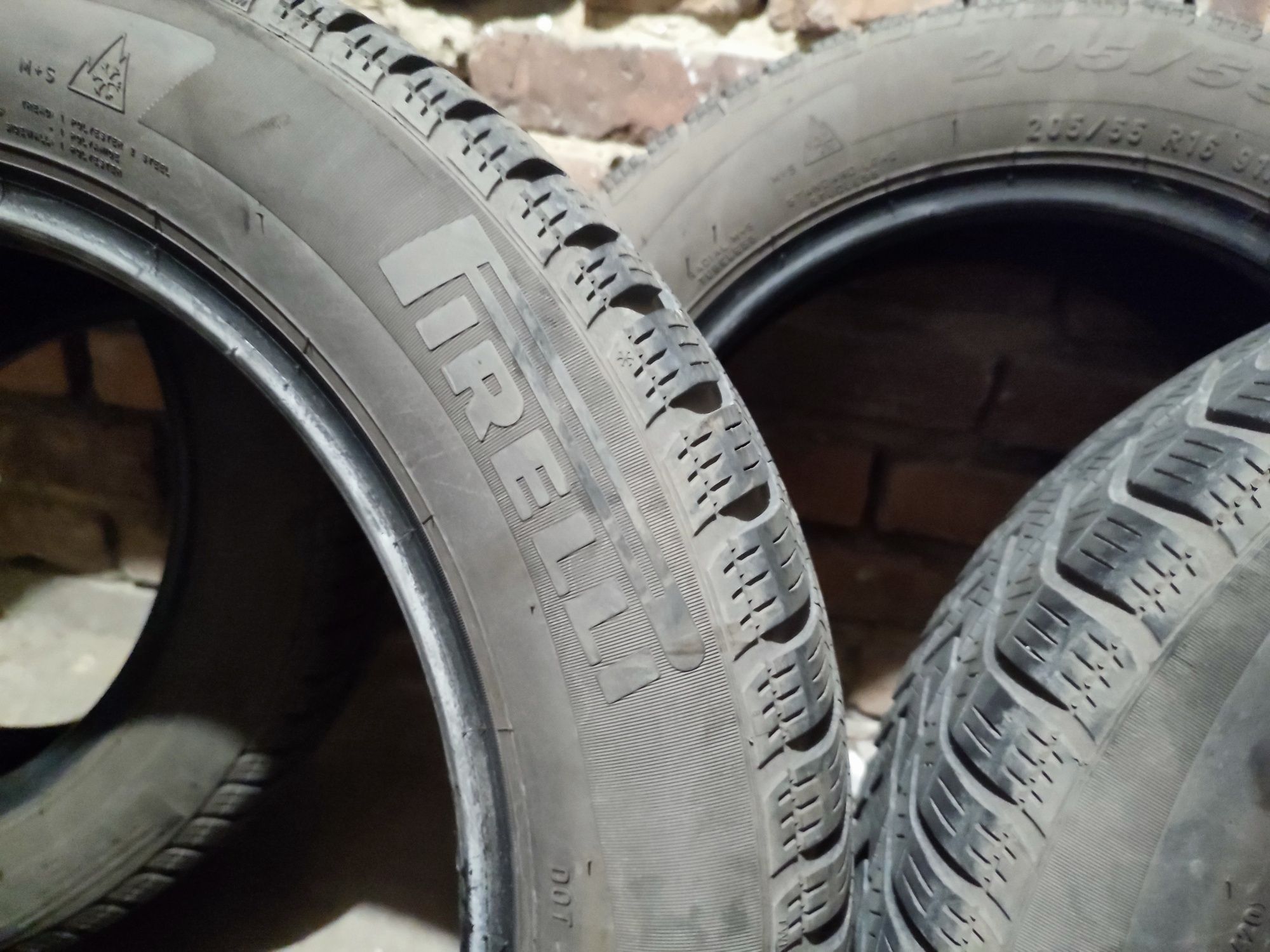 Opony zimowe Pirelli 205/55/16 komplet 4szt