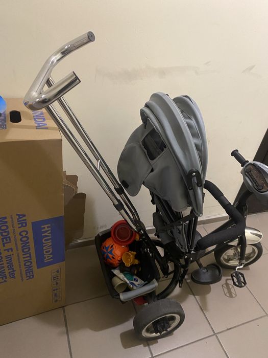 Дитячий велосипед з ручкою