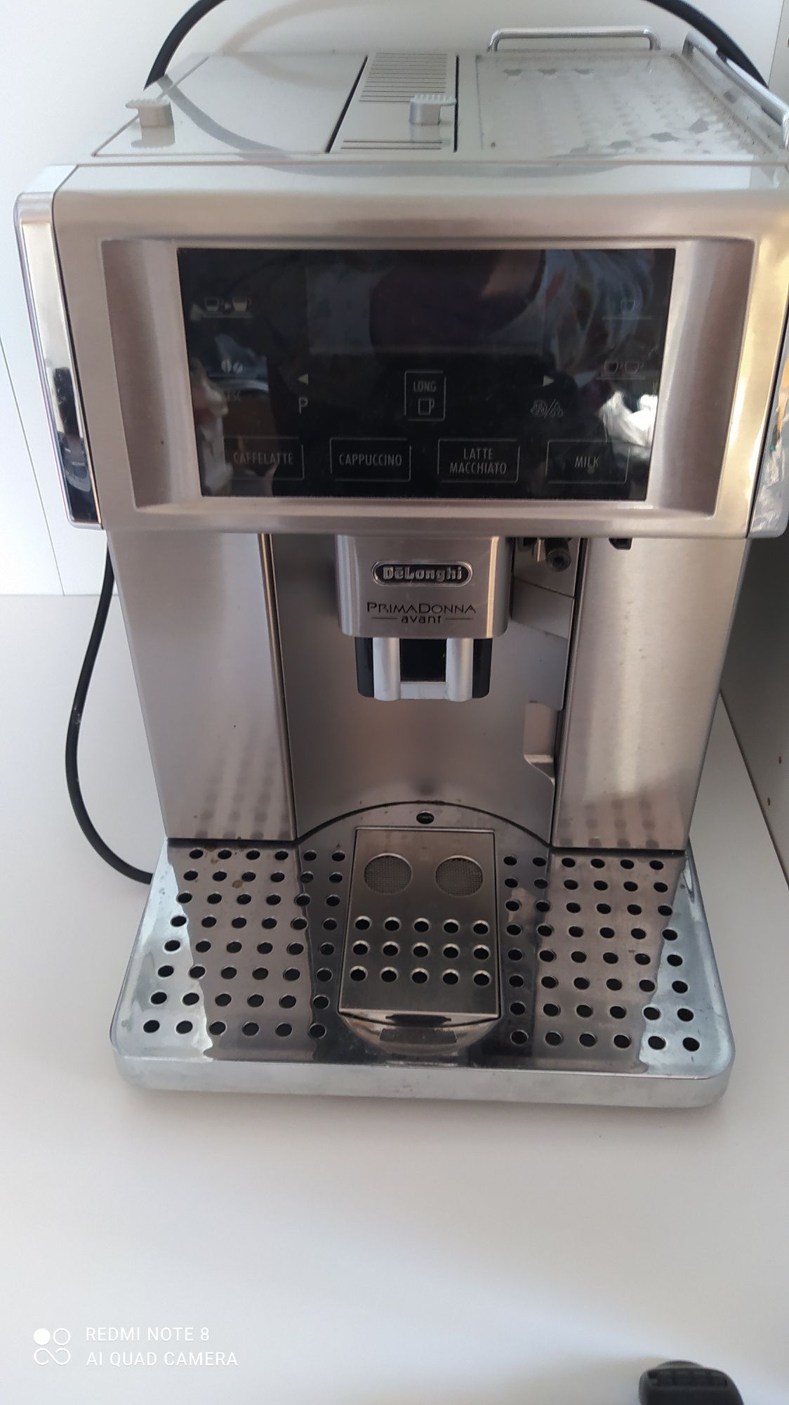 Ekspres do kawy Delonghi primadonna