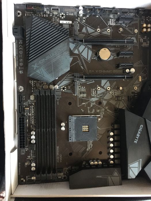 Материнська плата Gigabyte B550 Gaming X V2 (sAM4, AMD B550, PCI-Ex16)