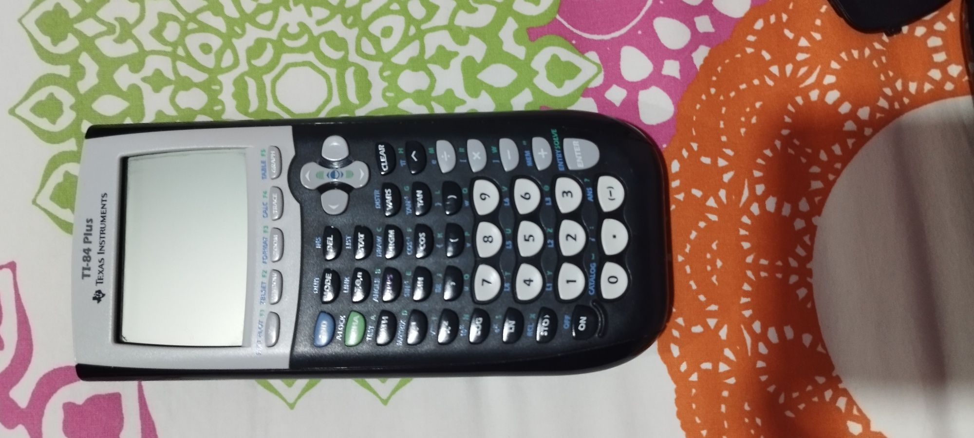 Maquina de calcular gráfica Texas Instruments TI-84 plus.