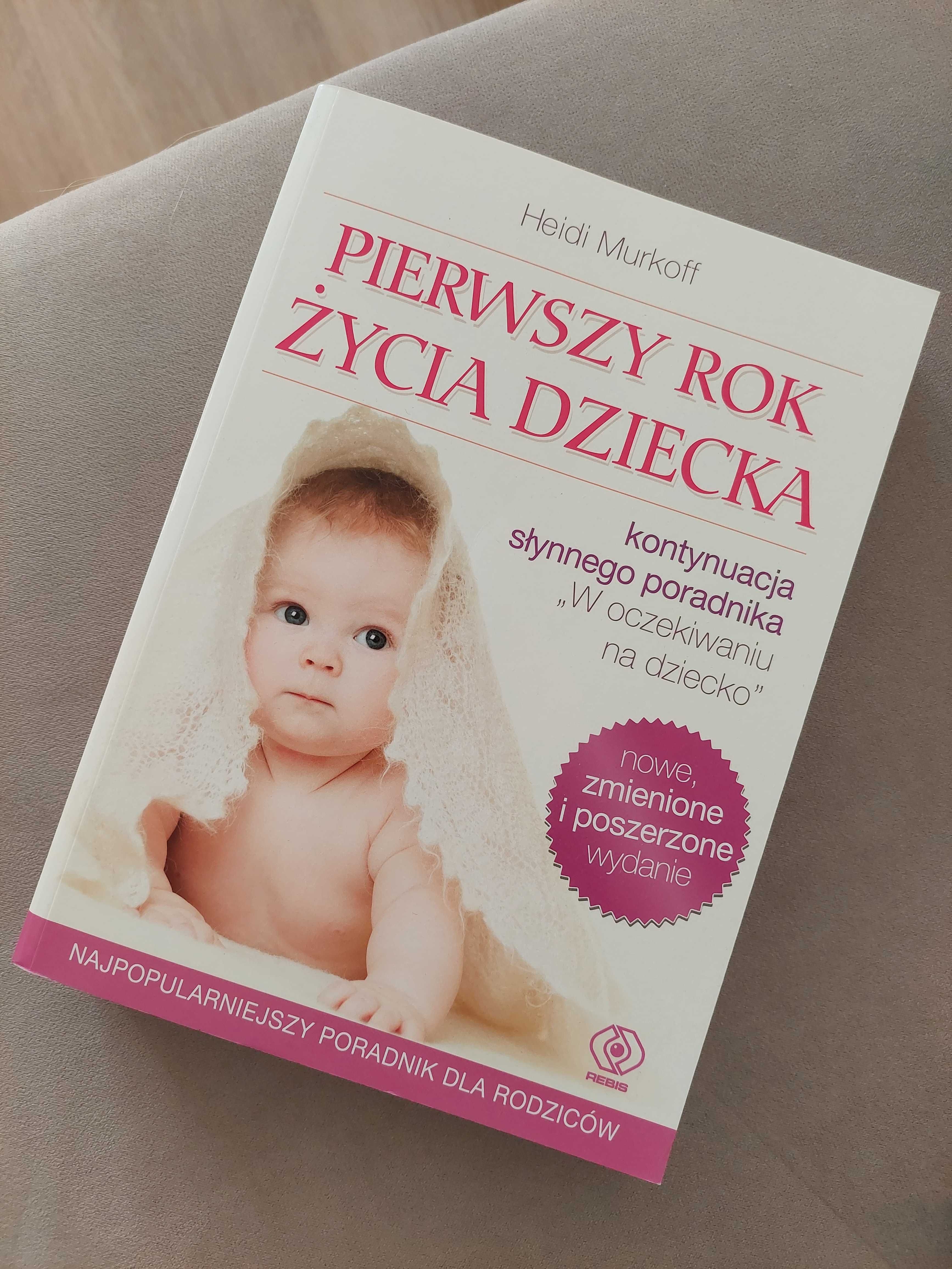 Ksiażka 'Pierwszy rok z życia dziecka'.