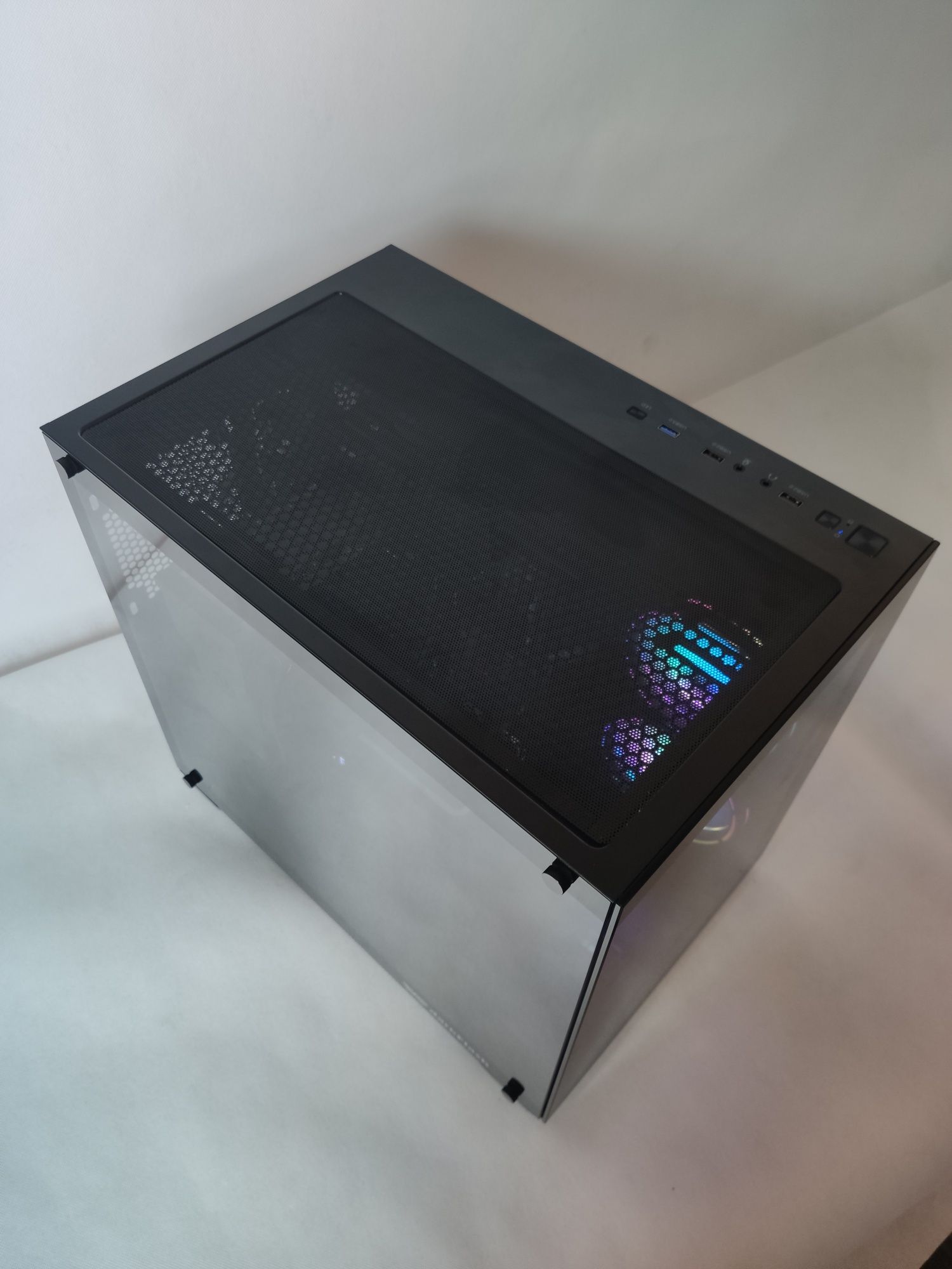 Komputer Gamingowy i7-13700, RTX 5070, 32 GB,SSD,Win 11,USDT