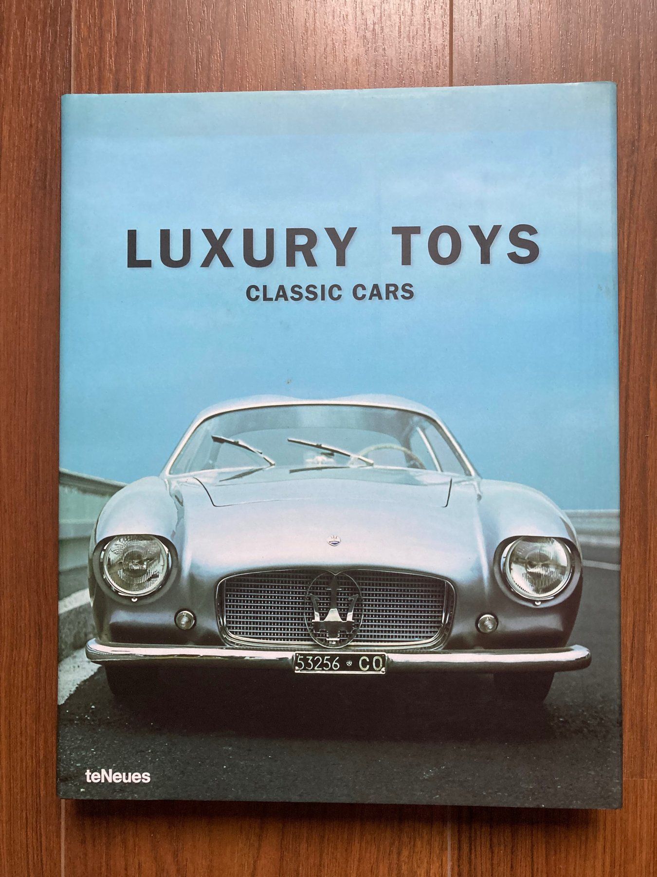 Album LUXURY TOYS: Classic Cars