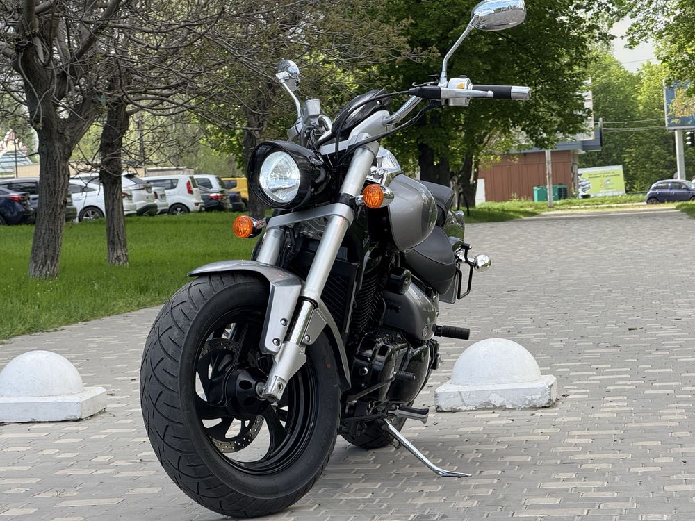 Очень красивый мот Suzuki Boulevard