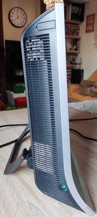 SONY MFM-HT75W 17" LCD – TV/monitor HD-Ready z pilotem,wejścia analog