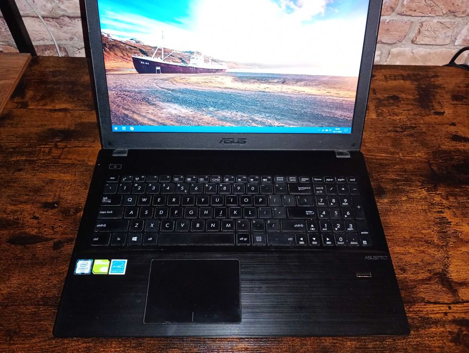 Asus Pro P2530U I5 6200U Nvidia 920M 16 GB RAM