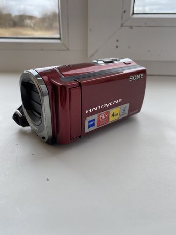 Продам камеру Sony DCR-SX44