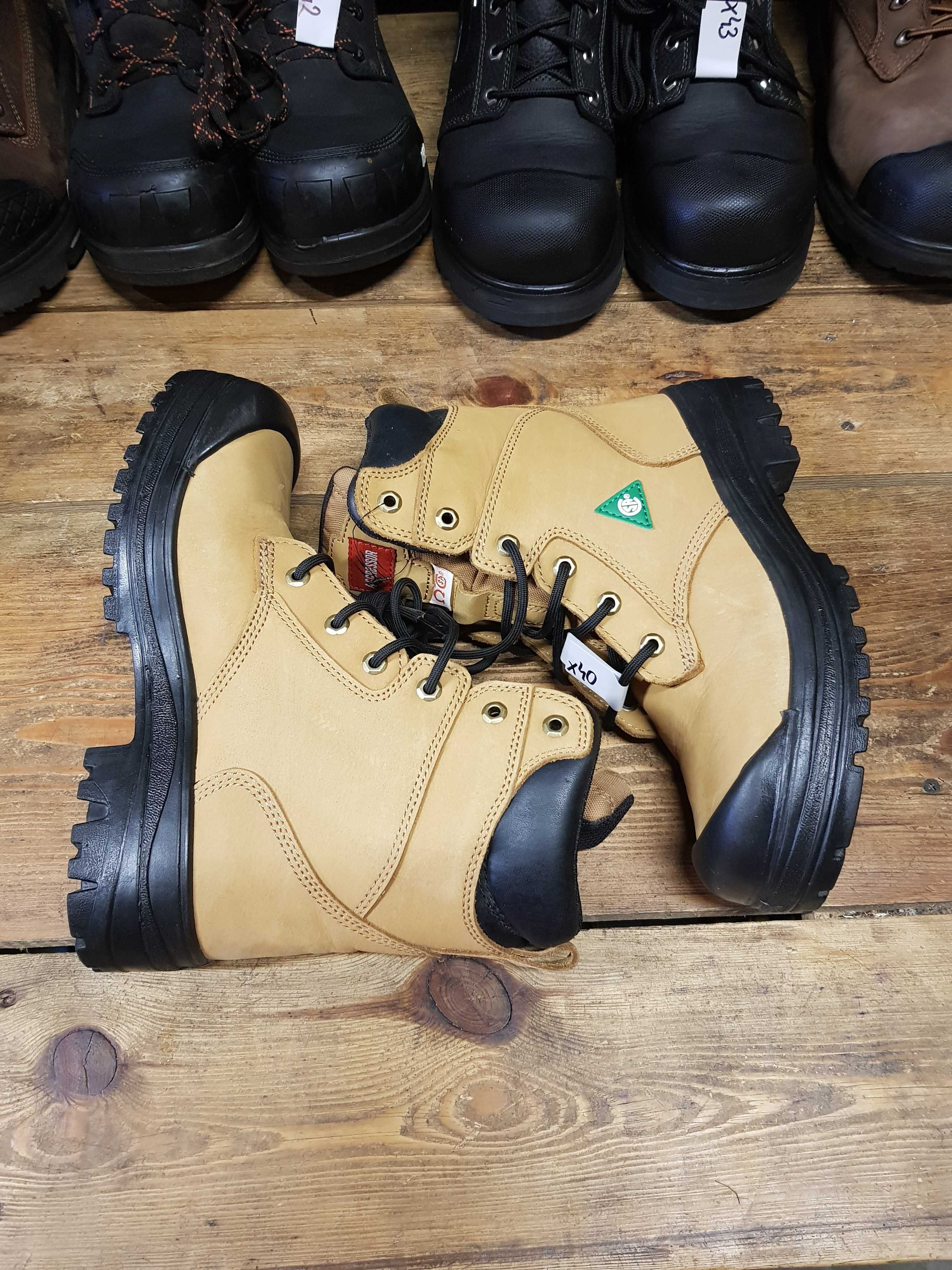 Buty robocze AGGRESSOR rozm 41 wkł 27 cm S3