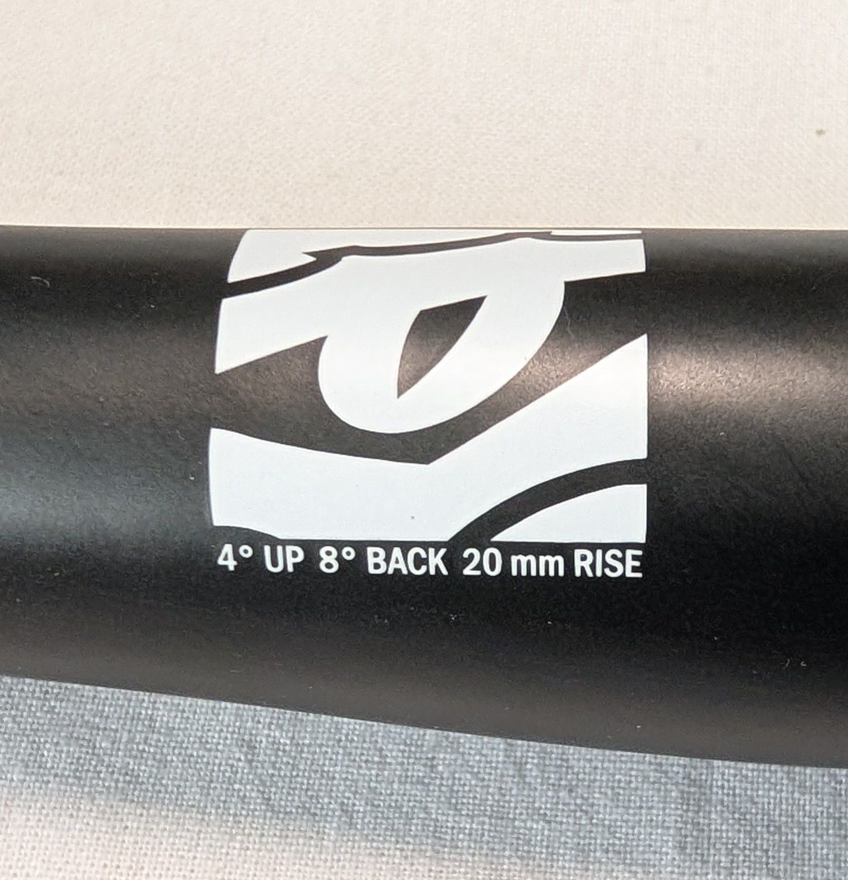 Kierownica RaceFace Sixc Carbon 31.8 785mm Black NEW
