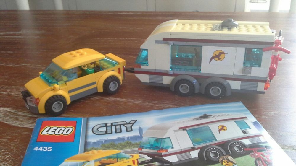 Klocki LEGO 4435 samochód + przyczepa