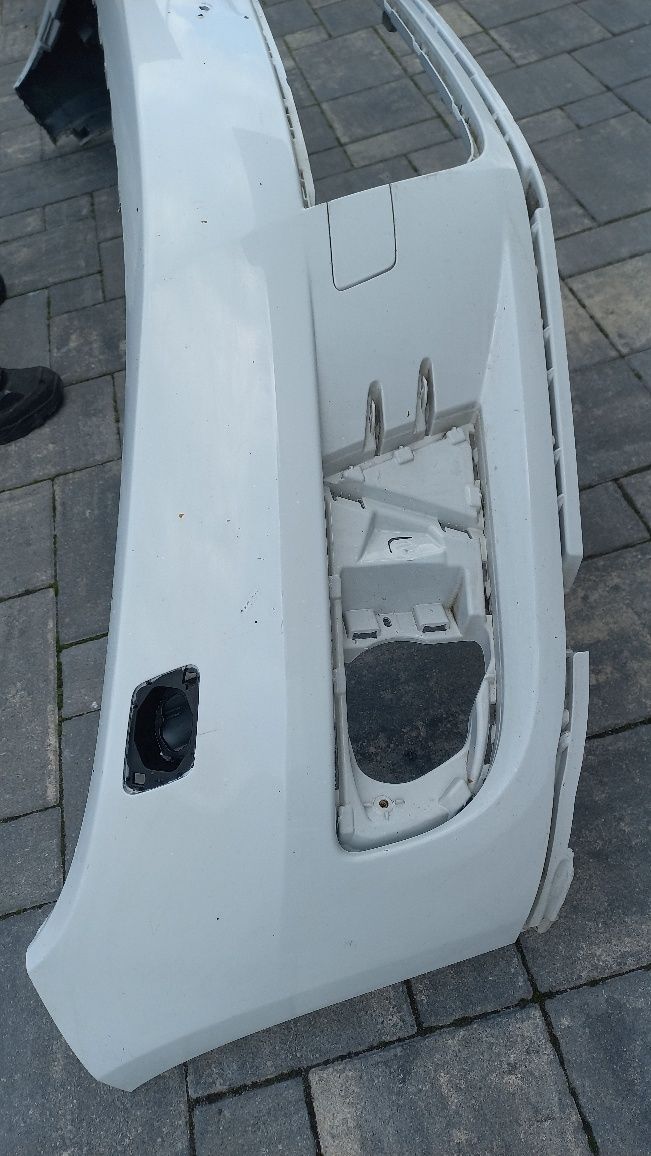 Vw  tiguana 5n0 11-16 zderzak przód przedni bialy spryski lb9a