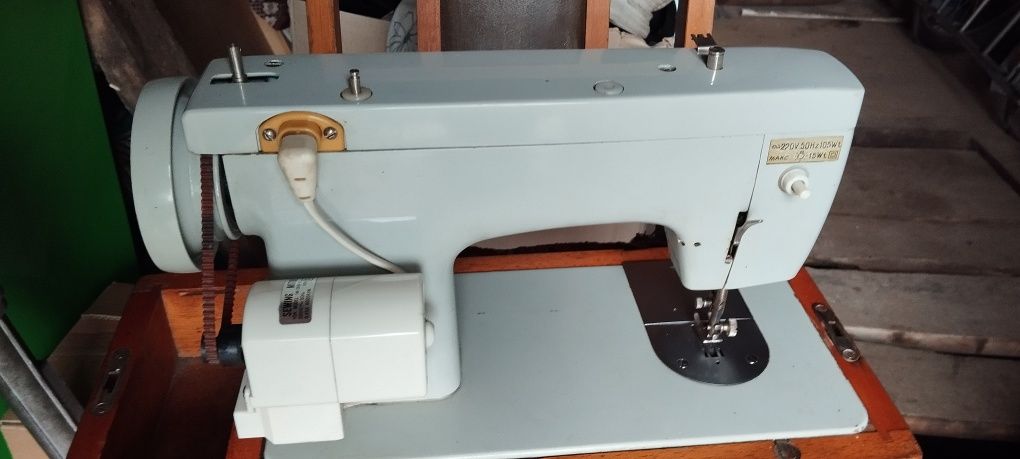 Швейная машинка Чайка 132М