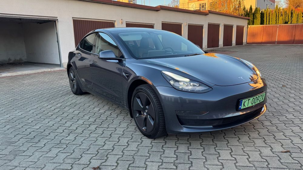 Tesla Model 3 Tesla Model 3 Stan Bardzo Dobry