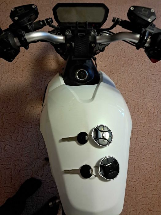 Електромотоцикл Super Soco TS1200R