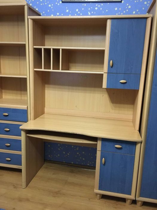 Комплект дитячих меблів