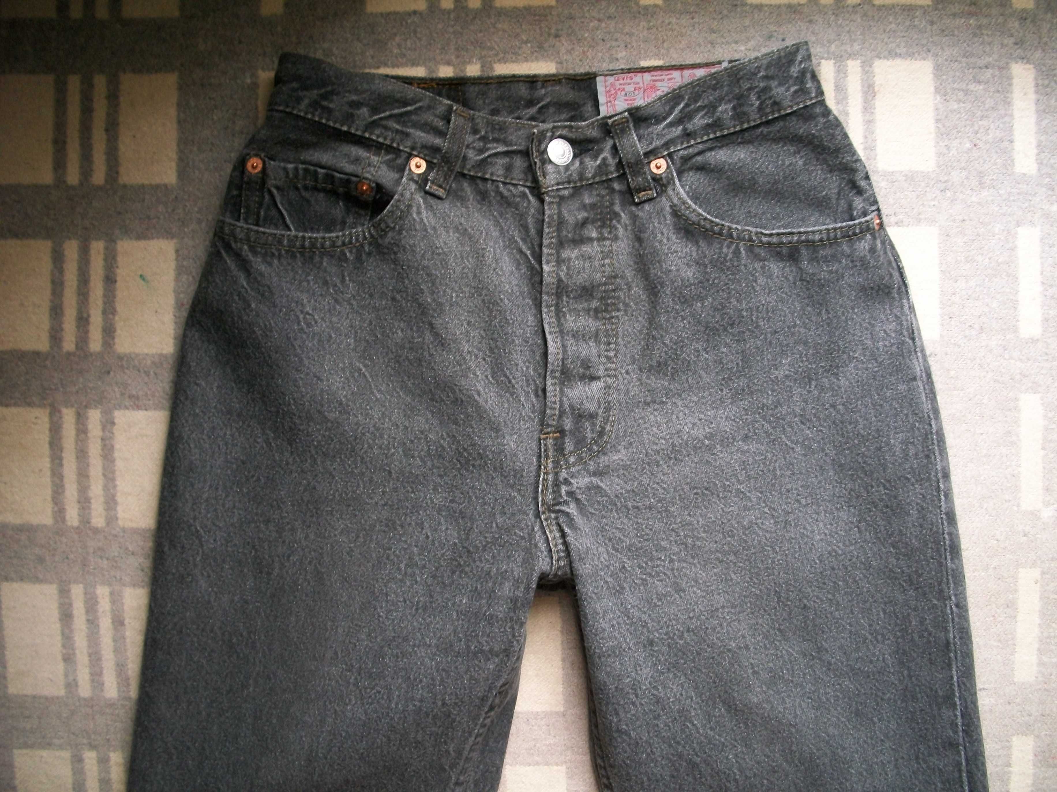 винтажные женские   mom джинсы Levis 901  USA  29-32 оригинал