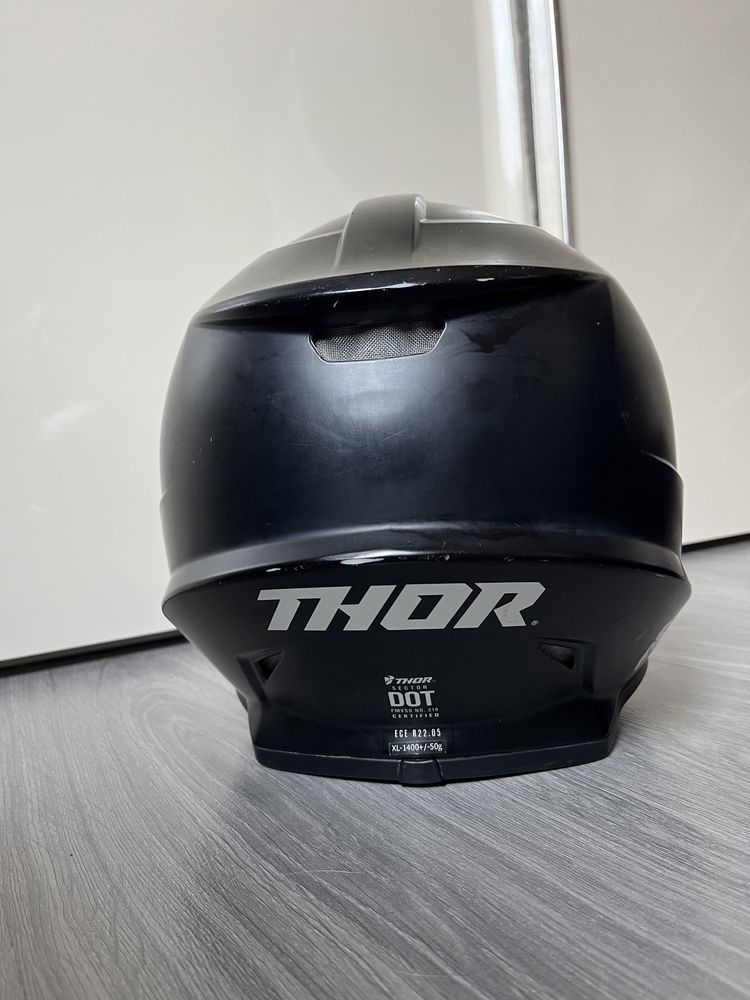 Мотошолом Thor Sector розмір XL 61-62 см