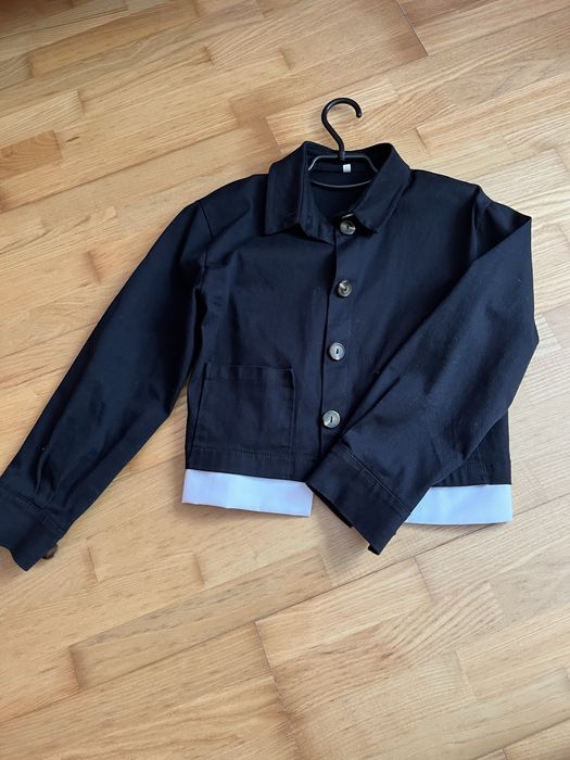 Школьный пиджак,черный,детский,в хорошом состоянии