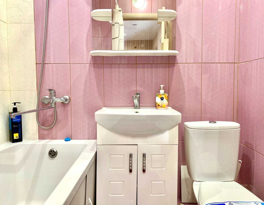 ApartPoltava Простора однокімнатна СТУДІЯ,Каштанова алея.готельний чек