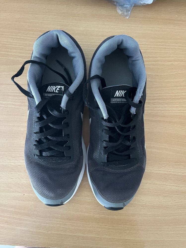 Ténis Nike air max sequent 37,5