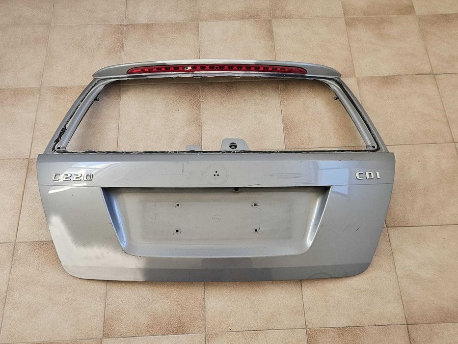 Tampa de mala Mercedes C220 CDI (204.202) – Como nova