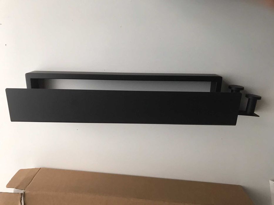 Metalowy wieszak na ręczniki bez wiercenia z klejem montażowym +GRATIS