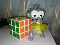 Іграшка з Макдональдс/ робот/ кубик рубик/ рації