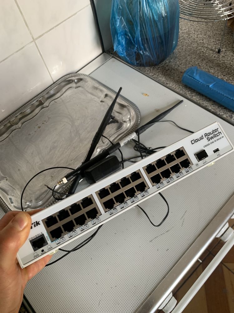 Коммутатор MikroTik Cloud Router Switch 125-24G-1S-IN