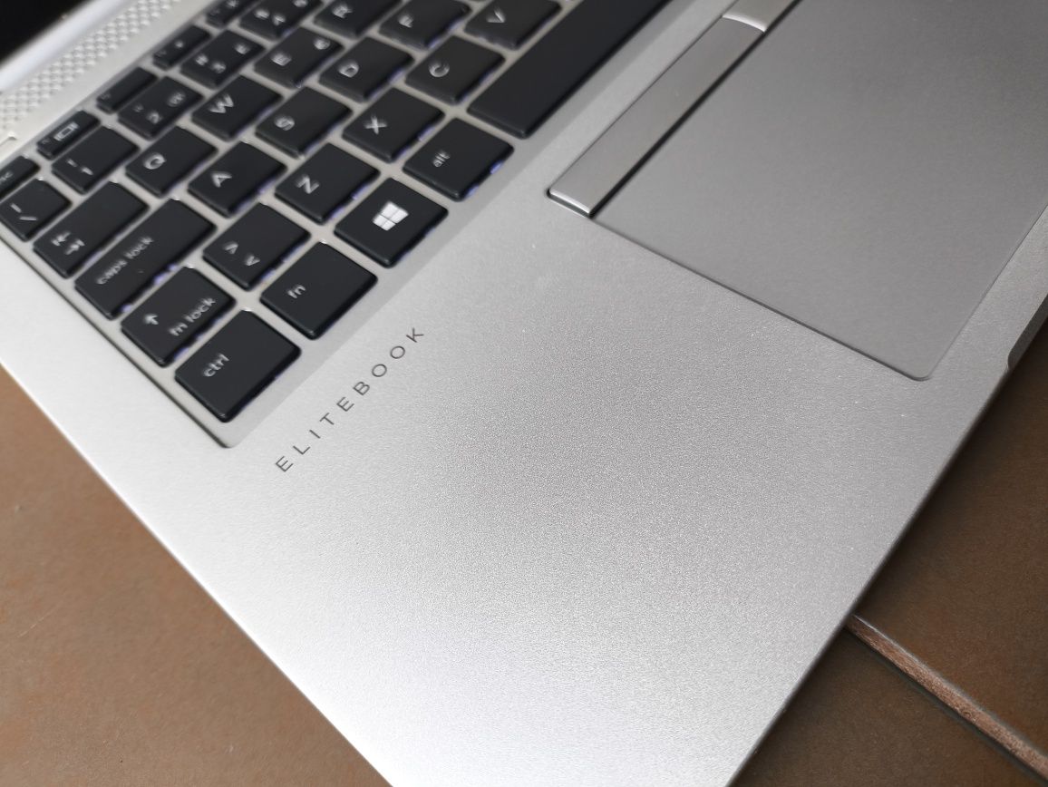 Hp elitebook 840/ i5/ 16gb ddr4/ssd/ecran 14