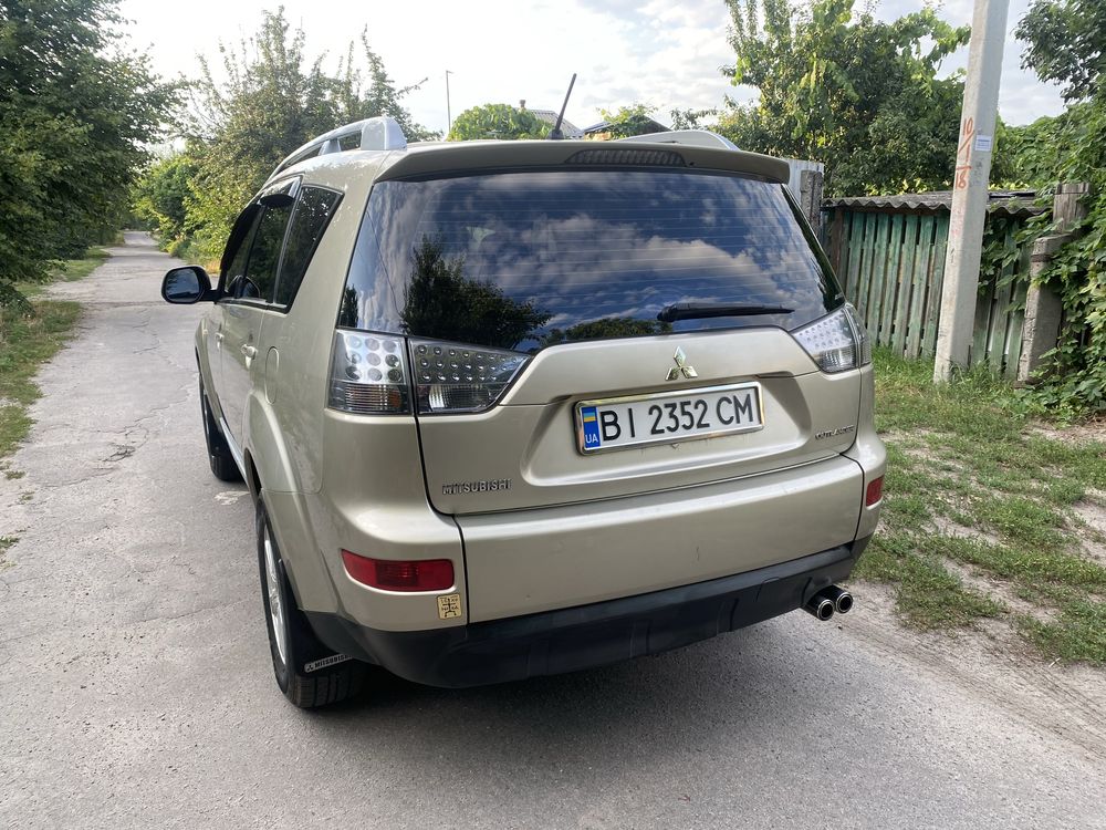 Mitsubishi Outlander 2.0 2007 рік
