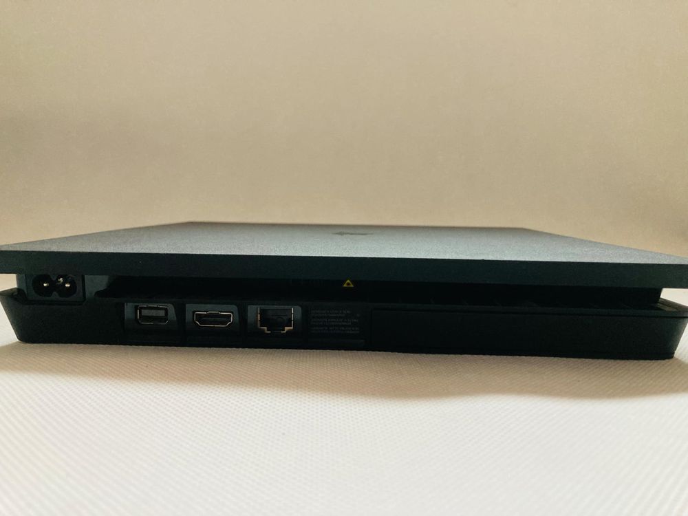 PS4 Playstation 4 Slim 500 GB